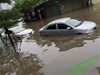 Xử lý nội thất ô tô bị ngập nước, ô tô bị ngập nước và cách xử lý, sàn xe ô tô bị nước vào, xử lý nước vào cabin ô tô